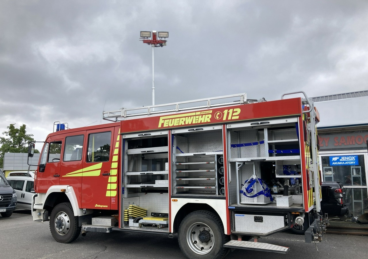 MAN MAN 15,250 Straż pożarna gaśnicza 9-oso 4X4 Wóz strażacki 2003 MAN 15,250 Straż pożarna gaśnicza 9-osobowa 4X4 Wóz strażacki 2003 - سيارة إطفاء: صورة 2 MAN MAN 15,250 Straż pożarna gaśnicza 9-oso 4X4 Wóz strażacki 2003 MAN 15,250 Straż pożarna gaśnicza 9-osobowa 4X4 Wóz strażacki 2003 - سيارة إطفاء: صورة 2