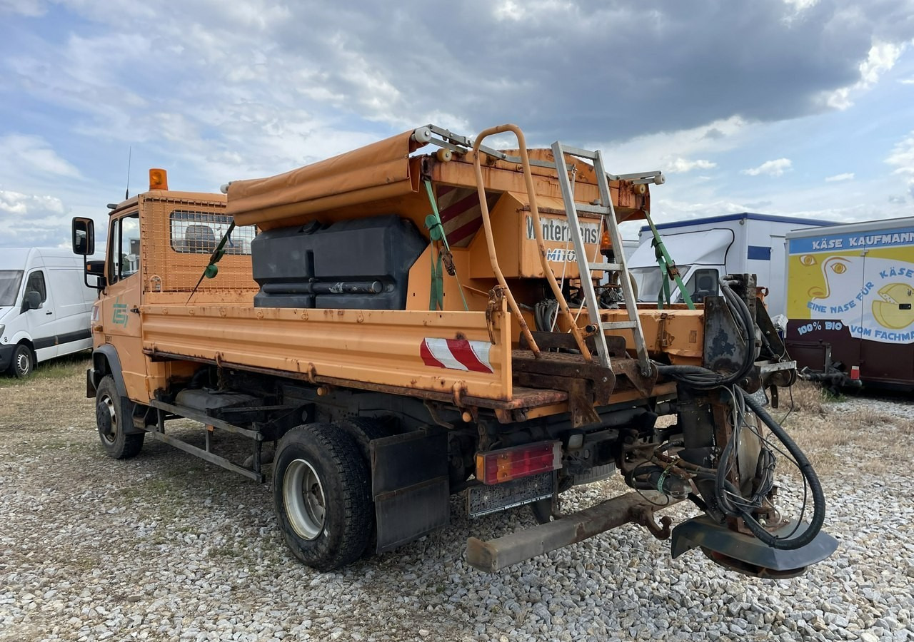 Mercedes-Benz Inny Mercedes-Benz Mercedes Vario 815 Wywrotka 4X4 2004 - جرافة ثلج: صورة 5 Mercedes-Benz Inny Mercedes-Benz Mercedes Vario 815 Wywrotka 4X4 2004 - جرافة ثلج: صورة 5