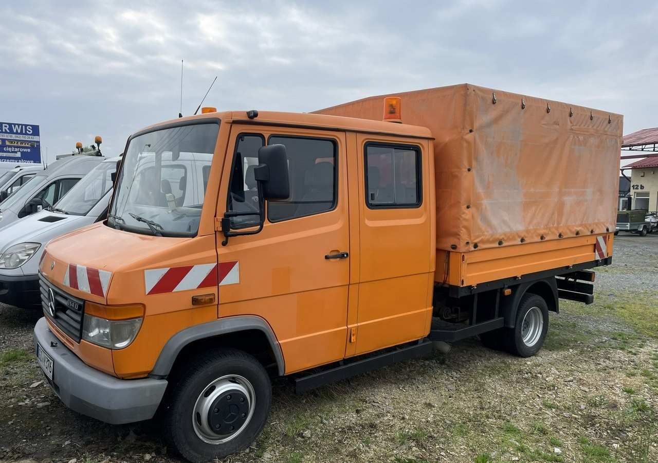Mercedes-Benz Inny Mercedes-Benz Vario 614 Brygadówka skrzynia plandeka 6-oso doka dokka 2004 - شاحنة ستارة: صورة 3 Mercedes-Benz Inny Mercedes-Benz Vario 614 Brygadówka skrzynia plandeka 6-oso doka dokka 2004 - شاحنة ستارة: صورة 3
