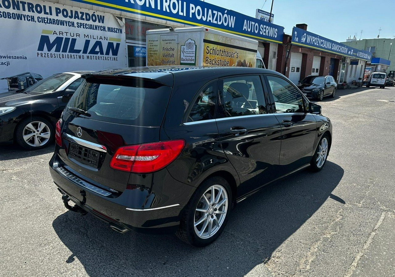 Mercedes-Benz Klasa B W246 Mercedes B-Klasa 1.6-122KM Bogate wyposażenie 127tkm 2013r - سيارة: صورة 2 Mercedes-Benz Klasa B W246 Mercedes B-Klasa 1.6-122KM Bogate wyposażenie 127tkm 2013r - سيارة: صورة 2