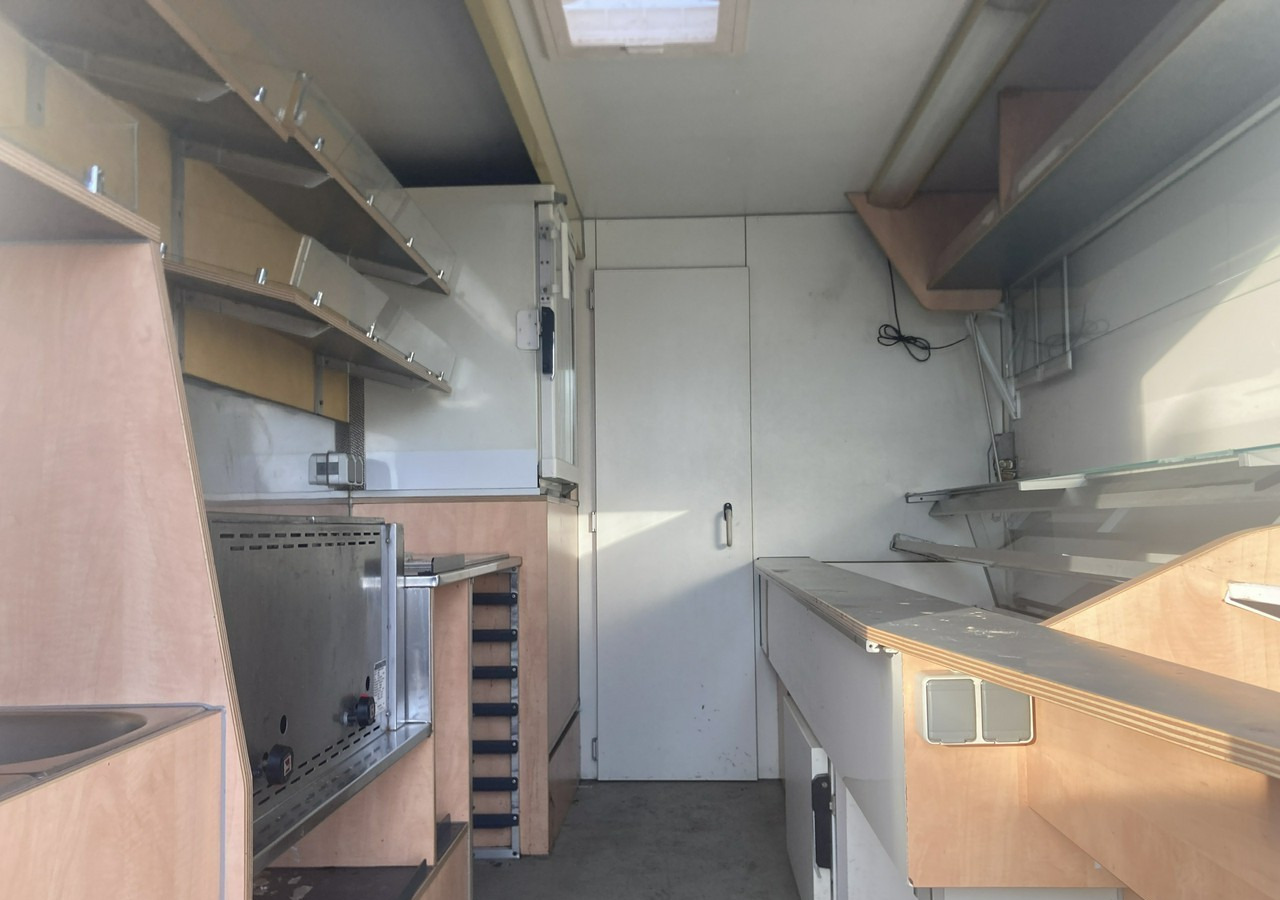 Mercedes-Benz Sprinter Autosklep Gastronomiczny Food Truck Foodtruck sklep bar 2009 Borco - شاحنة بيع الطعام: صورة 2 Mercedes-Benz Sprinter Autosklep Gastronomiczny Food Truck Foodtruck sklep bar 2009 Borco - شاحنة بيع الطعام: صورة 2