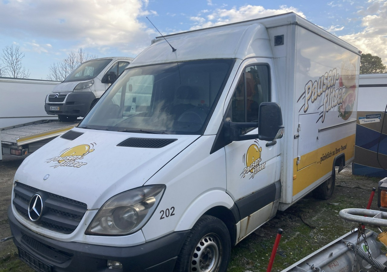 Mercedes-Benz Sprinter Autosklep Gastronomiczny Food Truck Foodtruck sklep bar 2009 Borco - شاحنة بيع الطعام: صورة 4 Mercedes-Benz Sprinter Autosklep Gastronomiczny Food Truck Foodtruck sklep bar 2009 Borco - شاحنة بيع الطعام: صورة 4