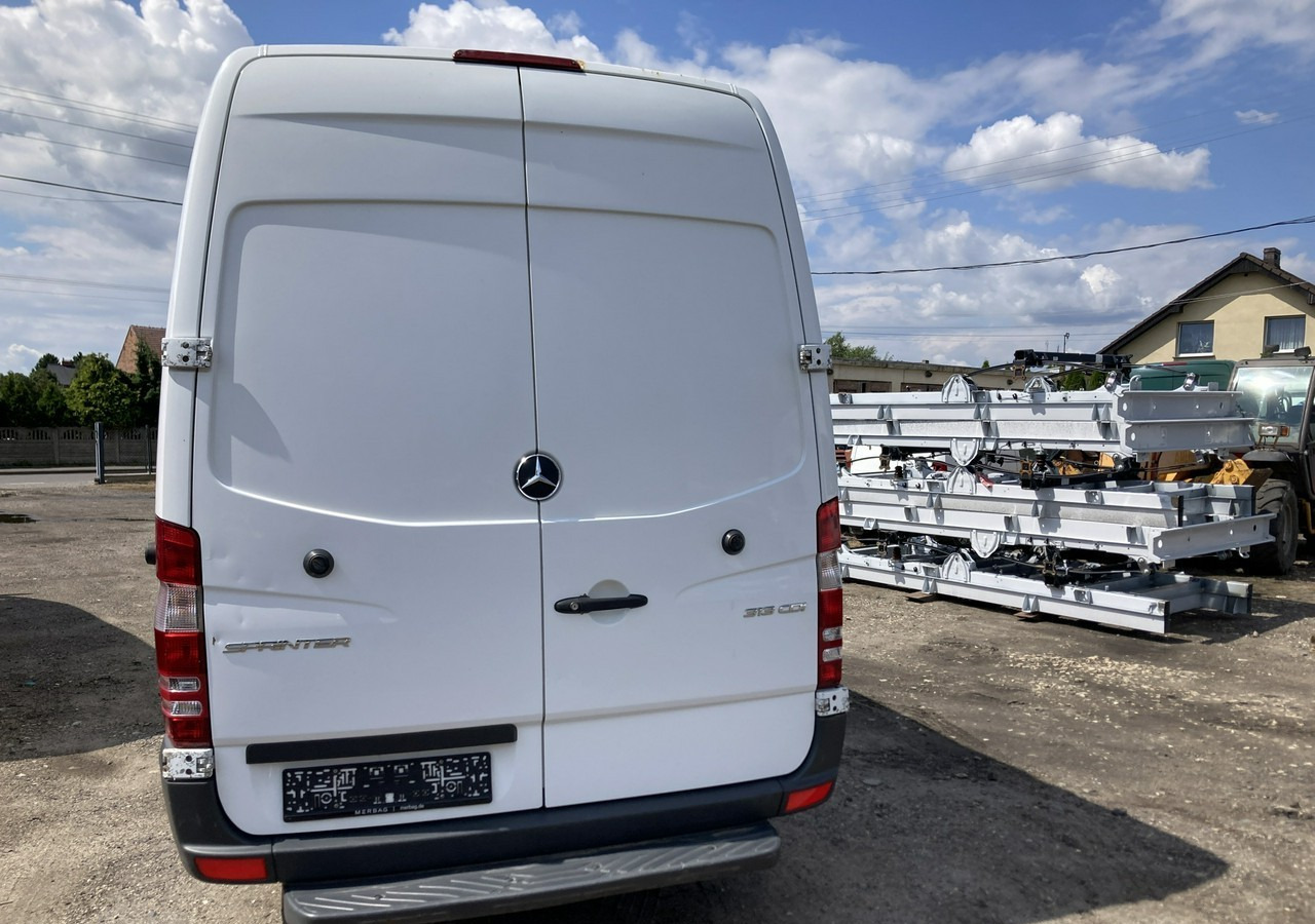 Mercedes-Benz Sprinter Sprinter 313CDI Max 2015 - فان: صورة 4 Mercedes-Benz Sprinter Sprinter 313CDI Max 2015 - فان: صورة 4