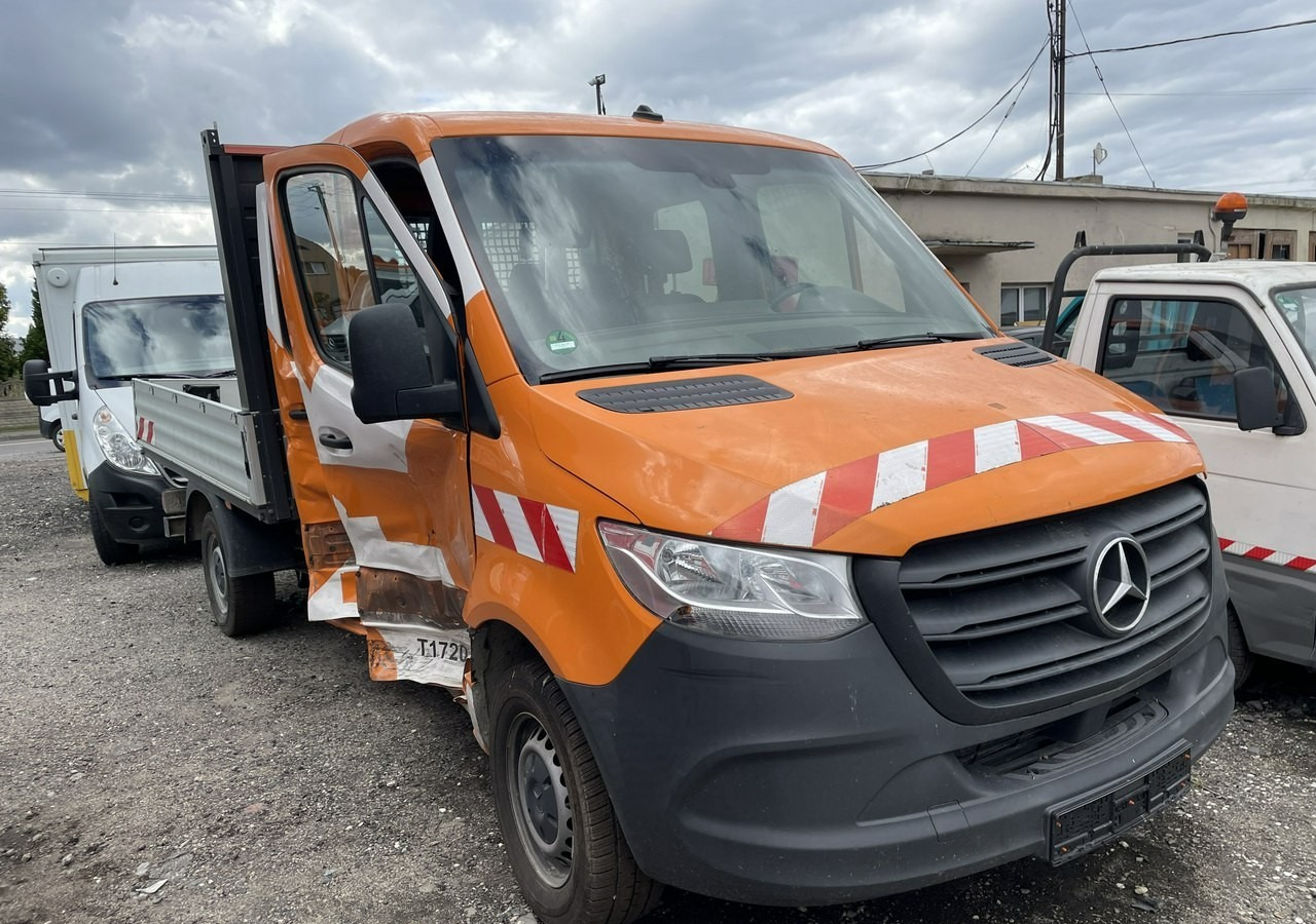 Mercedes-Benz Sprinter Sprinter 314 Dokka Brygadówka 7-oso doka Klim skrzynia rama Model 20 - شاحنة مفتوحة, الشاحنات الصغيرة كابينة مزدوجة: صورة 2 Mercedes-Benz Sprinter Sprinter 314 Dokka Brygadówka 7-oso doka Klim skrzynia rama Model 20 - شاحنة مفتوحة, الشاحنات الصغيرة كابينة مزدوجة: صورة 2