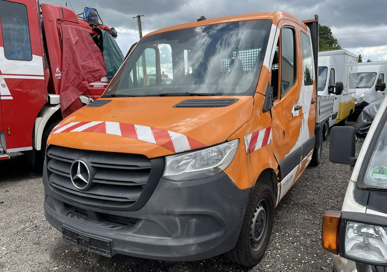 Mercedes-Benz Sprinter Sprinter 314 Dokka Brygadówka 7-oso doka Klim skrzynia rama Model 20 - شاحنة مفتوحة, الشاحنات الصغيرة كابينة مزدوجة: صورة 1 Mercedes-Benz Sprinter Sprinter 314 Dokka Brygadówka 7-oso doka Klim skrzynia rama Model 20 - شاحنة مفتوحة, الشاحنات الصغيرة كابينة مزدوجة: صورة 1