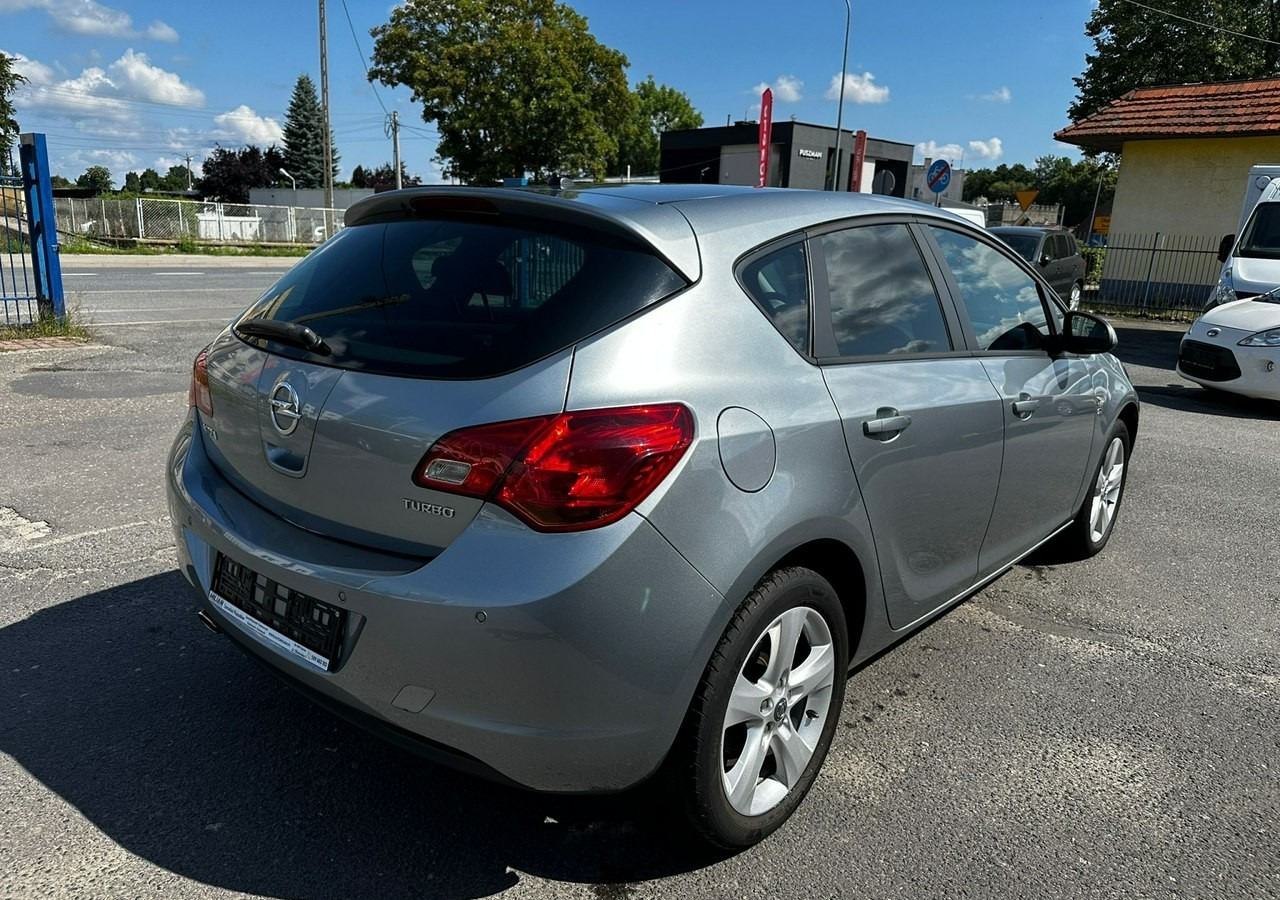 Opel Astra H Opel Astra 1.4-140KM Nowy silnik świeżo sprowadzony 2012 - هاتشباك: صورة 5 Opel Astra H Opel Astra 1.4-140KM Nowy silnik świeżo sprowadzony 2012 - هاتشباك: صورة 5