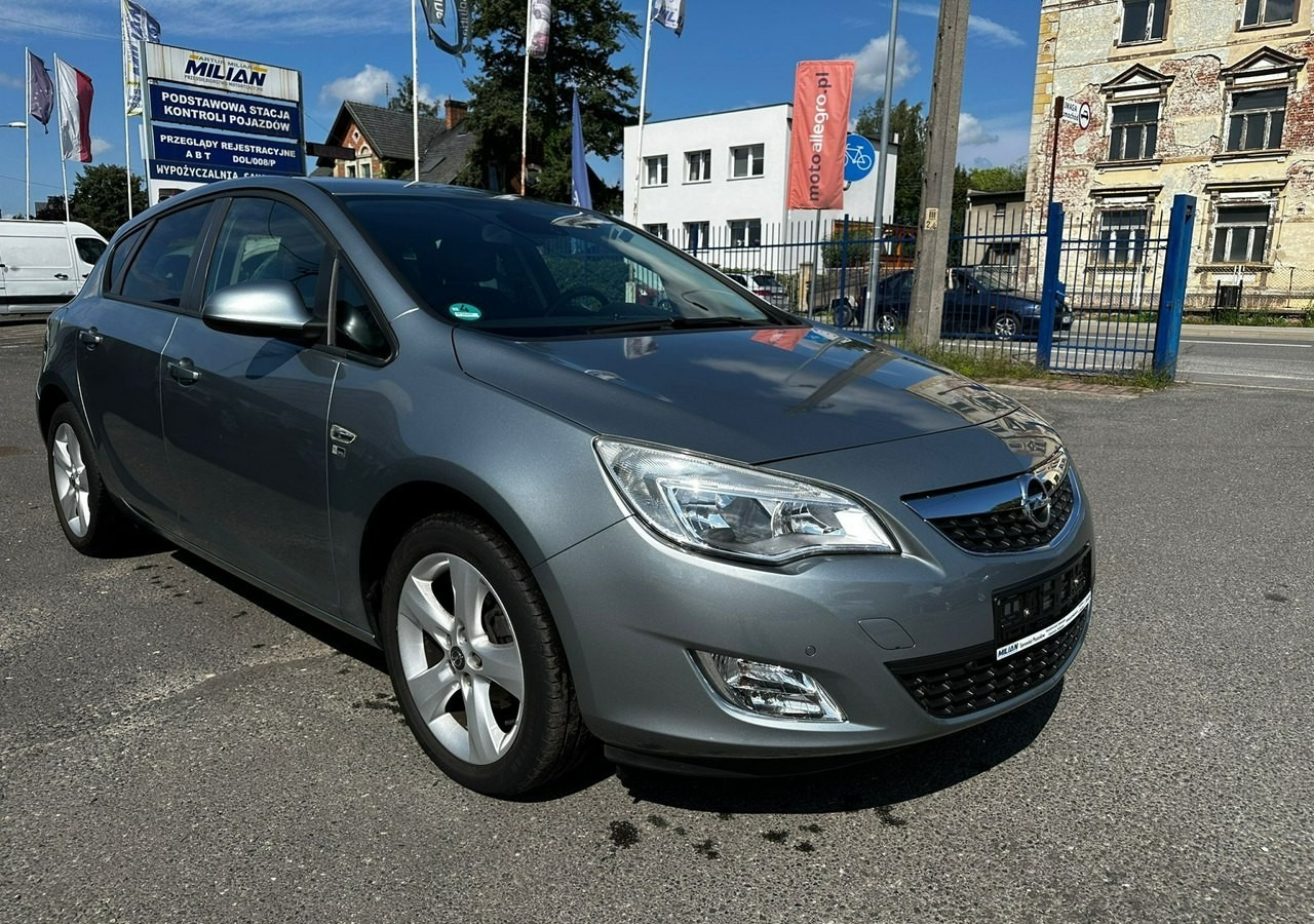 Opel Astra H Opel Astra 1.4-140KM Nowy silnik świeżo sprowadzony 2012 - هاتشباك: صورة 2 Opel Astra H Opel Astra 1.4-140KM Nowy silnik świeżo sprowadzony 2012 - هاتشباك: صورة 2