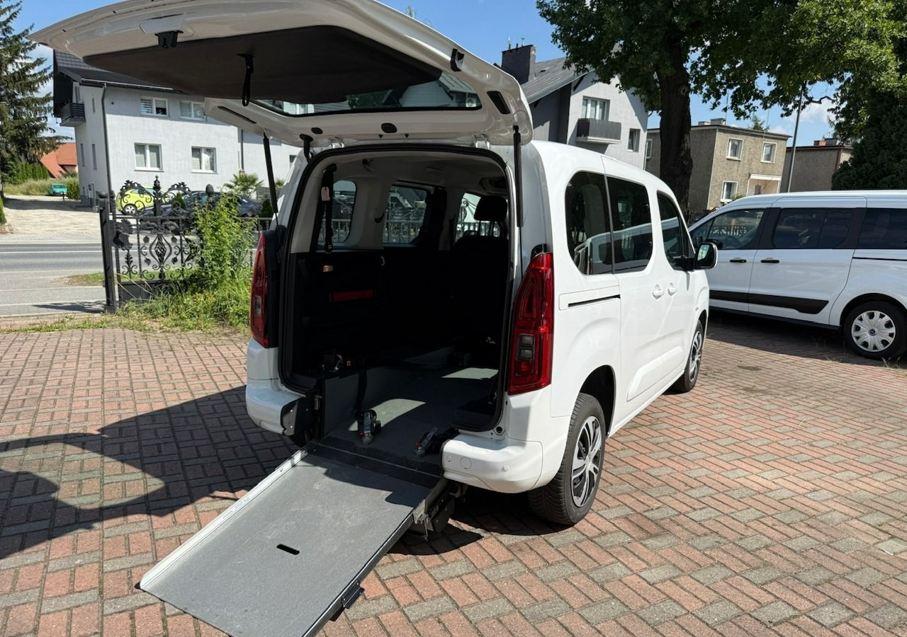 Opel Combo IV Combo Life Combo do przewozu Niepełnosprawnych inwalida rampa Model 2021 - سيارة: صورة 3 Opel Combo IV Combo Life Combo do przewozu Niepełnosprawnych inwalida rampa Model 2021 - سيارة: صورة 3