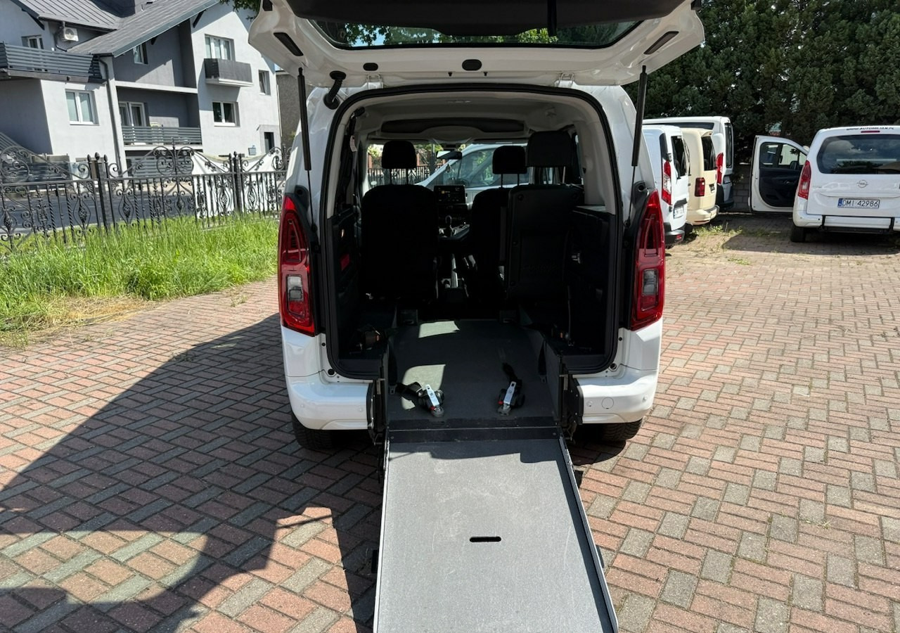 Opel Combo IV Combo Life Combo do przewozu Niepełnosprawnych inwalida rampa Model 2021 - سيارة: صورة 2 Opel Combo IV Combo Life Combo do przewozu Niepełnosprawnych inwalida rampa Model 2021 - سيارة: صورة 2