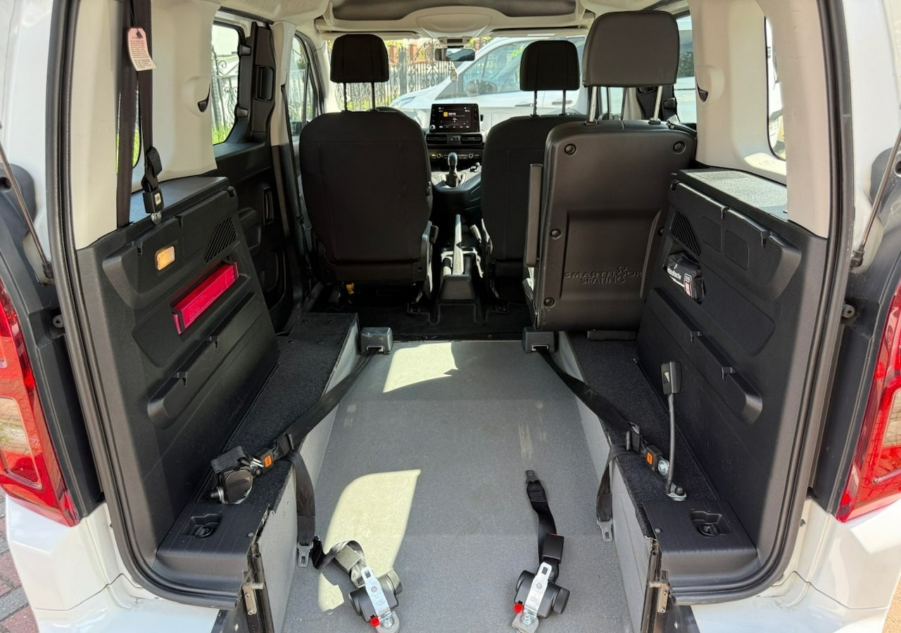 Opel Combo IV Combo Life Combo do przewozu Niepełnosprawnych inwalida rampa Model 2021 - سيارة: صورة 4 Opel Combo IV Combo Life Combo do przewozu Niepełnosprawnych inwalida rampa Model 2021 - سيارة: صورة 4