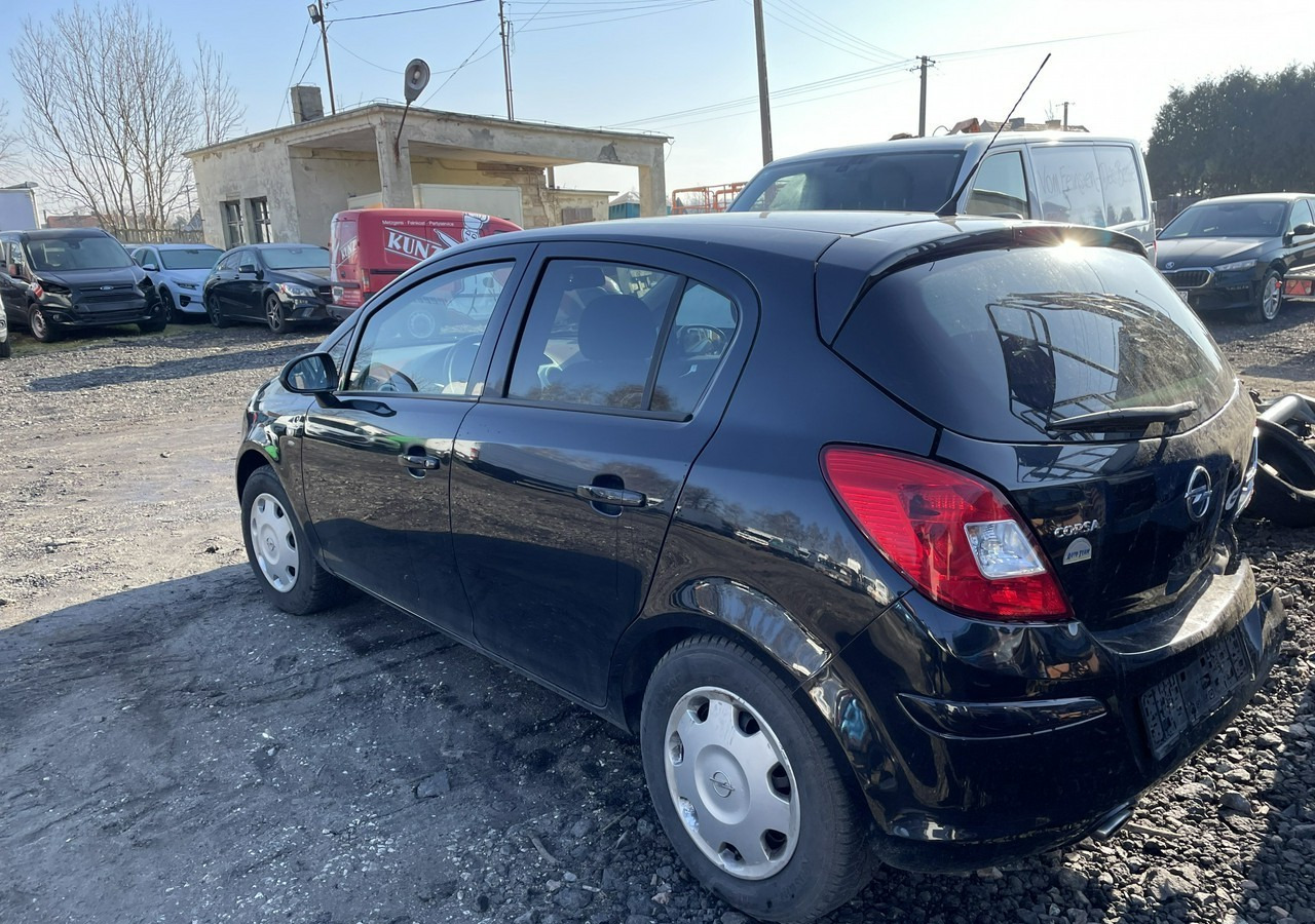 Opel Corsa D Corsa 1.4-87 KM Klima 2011 - سيارة: صورة 5 Opel Corsa D Corsa 1.4-87 KM Klima 2011 - سيارة: صورة 5