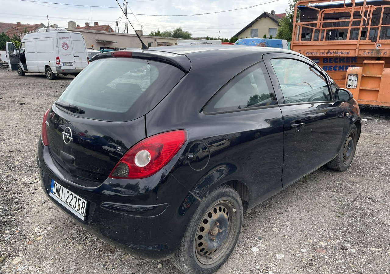 Opel Corsa D Opel Corsa 1,2-16V 80KM Klima 2008 - هاتشباك: صورة 5 Opel Corsa D Opel Corsa 1,2-16V 80KM Klima 2008 - هاتشباك: صورة 5