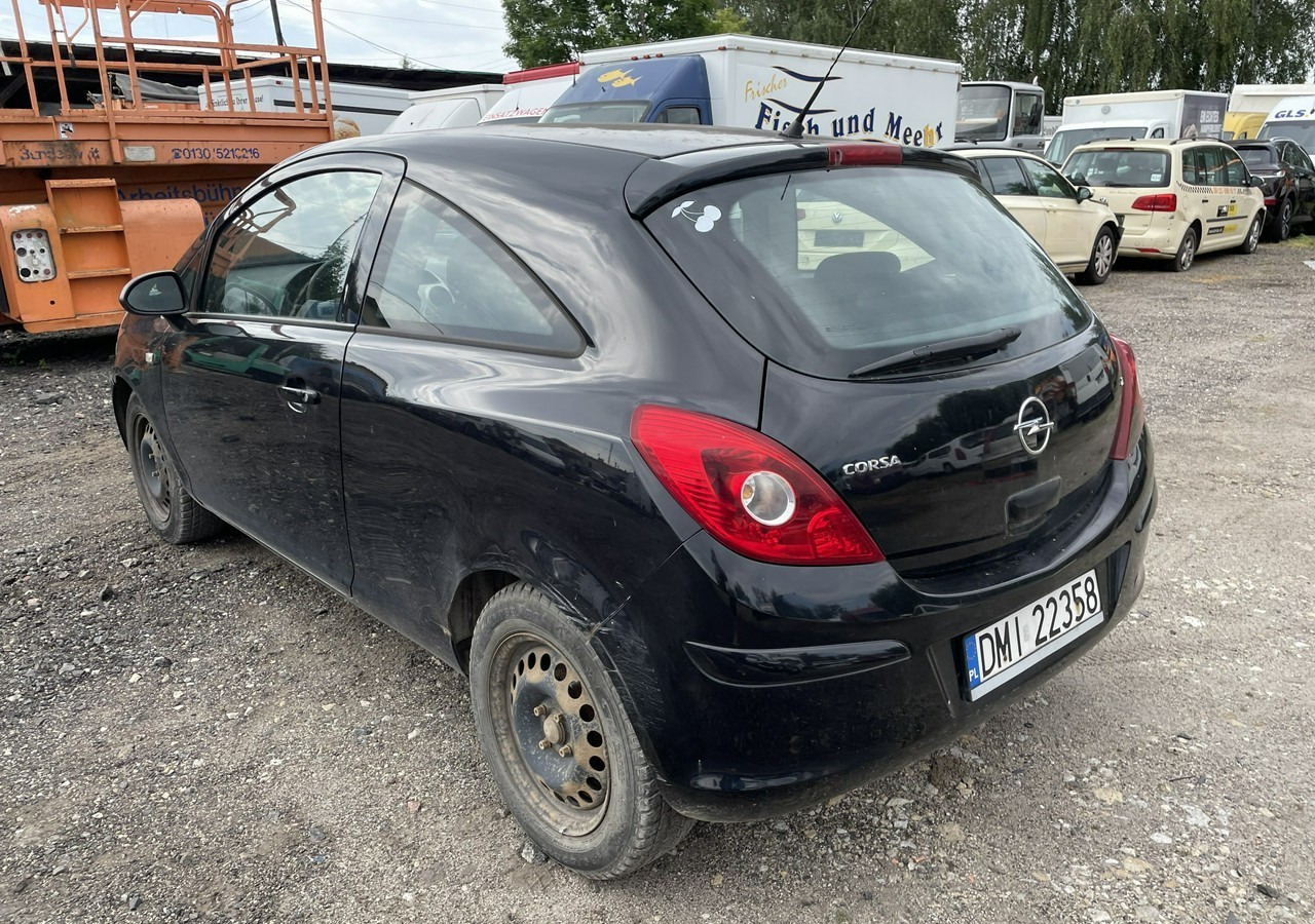 Opel Corsa D Opel Corsa 1,2-16V 80KM Klima 2008 - هاتشباك: صورة 4 Opel Corsa D Opel Corsa 1,2-16V 80KM Klima 2008 - هاتشباك: صورة 4