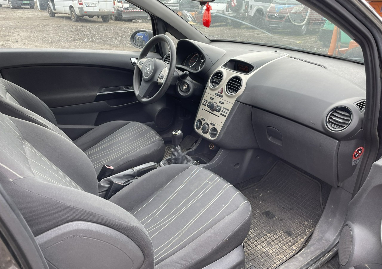Opel Corsa D Opel Corsa 1,2-16V 80KM Klima 2008 - هاتشباك: صورة 2 Opel Corsa D Opel Corsa 1,2-16V 80KM Klima 2008 - هاتشباك: صورة 2