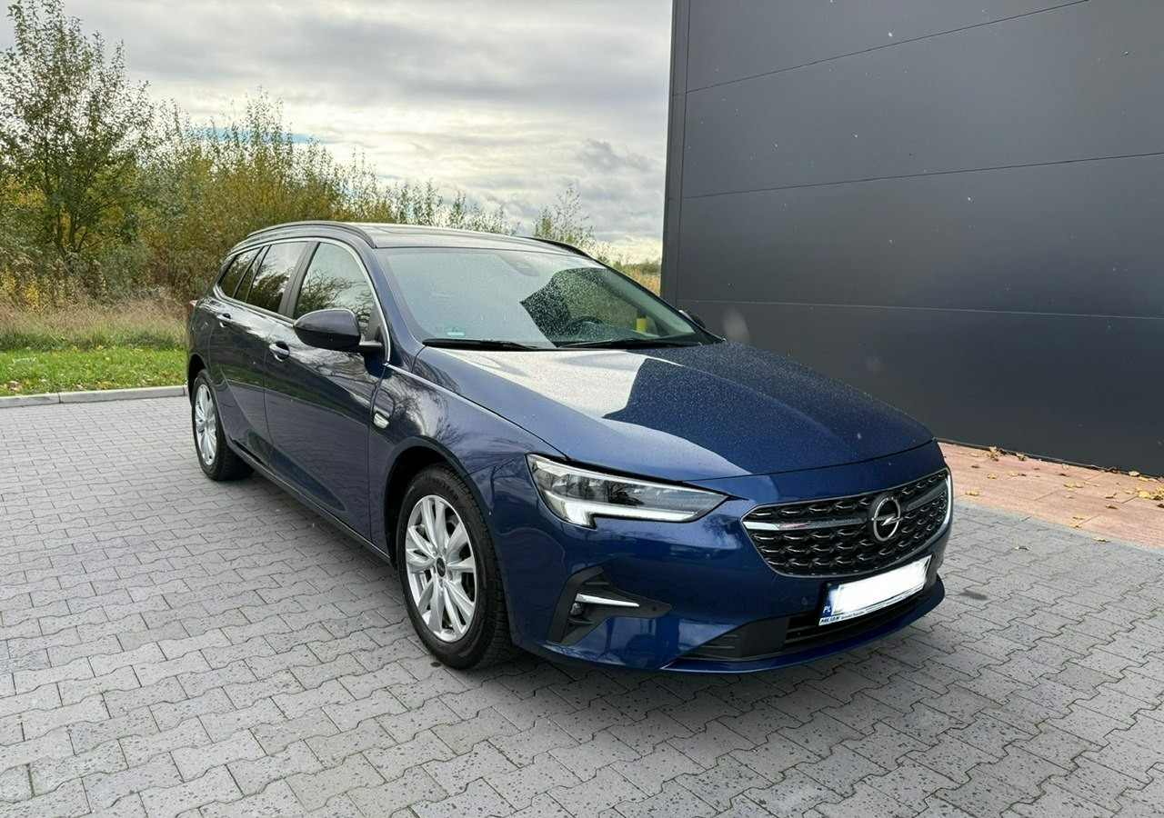 Opel Insignia II Country Tourer Sports Tourer 1.5CDTi 122KM Automat Navi Panorama Klima Model 2022 - سيارة ستيشن: صورة 2 Opel Insignia II Country Tourer Sports Tourer 1.5CDTi 122KM Automat Navi Panorama Klima Model 2022 - سيارة ستيشن: صورة 2