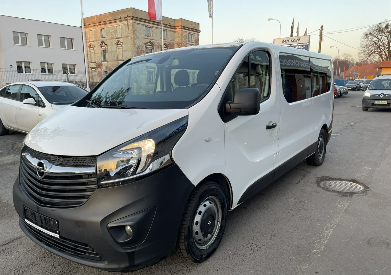 Opel Vivaro Opel Vivaro dla Niepełnosprawnych inwalida Rampa Model 2019 - سيارة: صورة 2 Opel Vivaro Opel Vivaro dla Niepełnosprawnych inwalida Rampa Model 2019 - سيارة: صورة 2