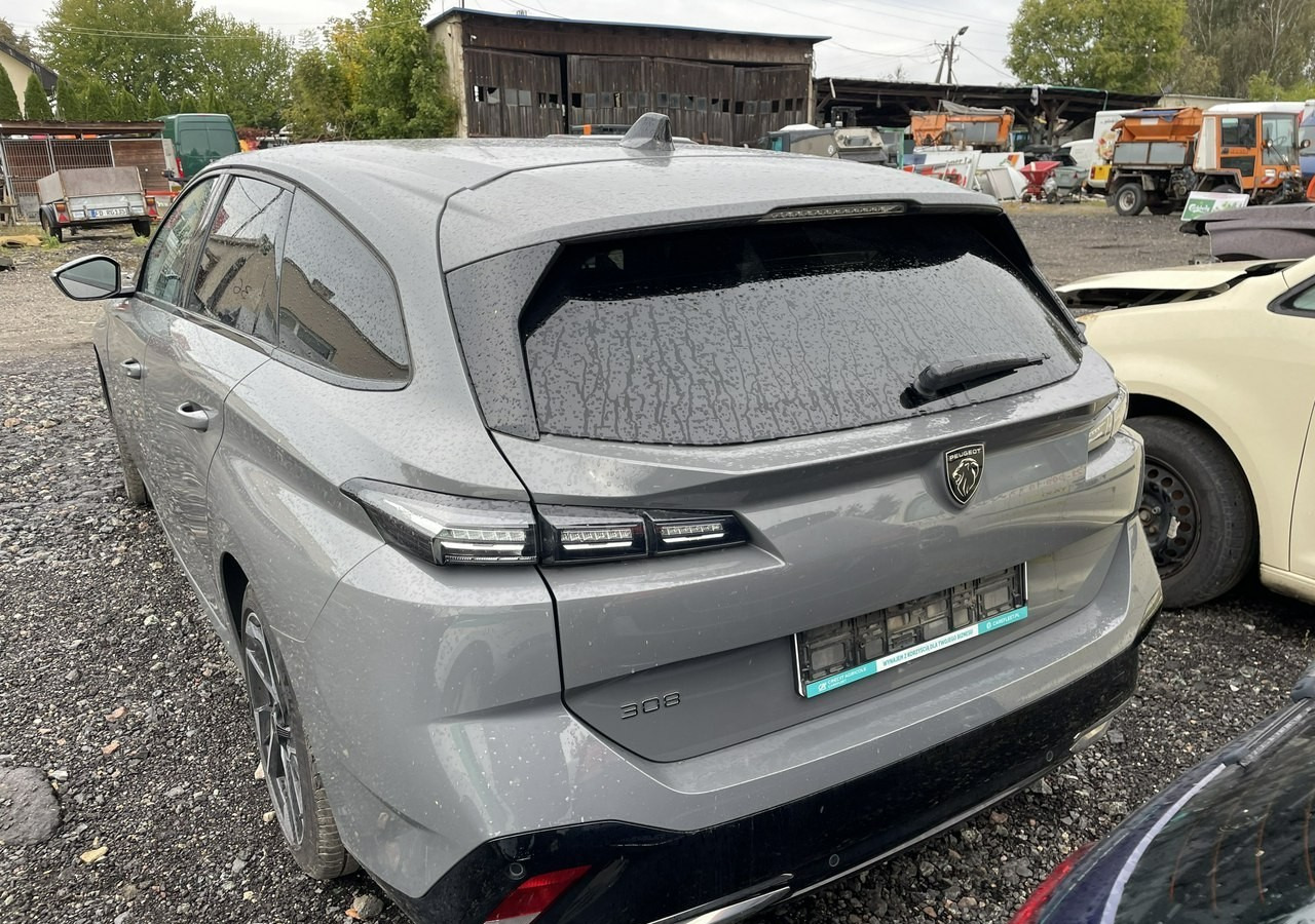 Peugeot 308 P5 Peugeot 308 1.5-131KM BlueHDi Allure Pack S&S EAT8 Salon PL 2024 - سيارة ستيشن: صورة 4 Peugeot 308 P5 Peugeot 308 1.5-131KM BlueHDi Allure Pack S&S EAT8 Salon PL 2024 - سيارة ستيشن: صورة 4