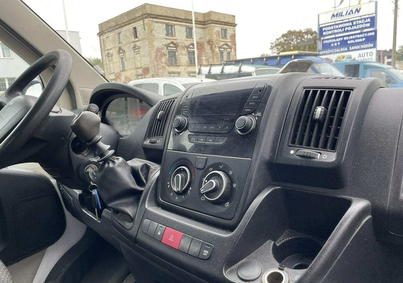 Peugeot Boxer Peugeot Boxer 2.0-130KM klima dokka Brygadówka doka 122tkm 2018 - شاحنة مفتوحة, الشاحنات الصغيرة كابينة مزدوجة: صورة 5 Peugeot Boxer Peugeot Boxer 2.0-130KM klima dokka Brygadówka doka 122tkm 2018 - شاحنة مفتوحة, الشاحنات الصغيرة كابينة مزدوجة: صورة 5