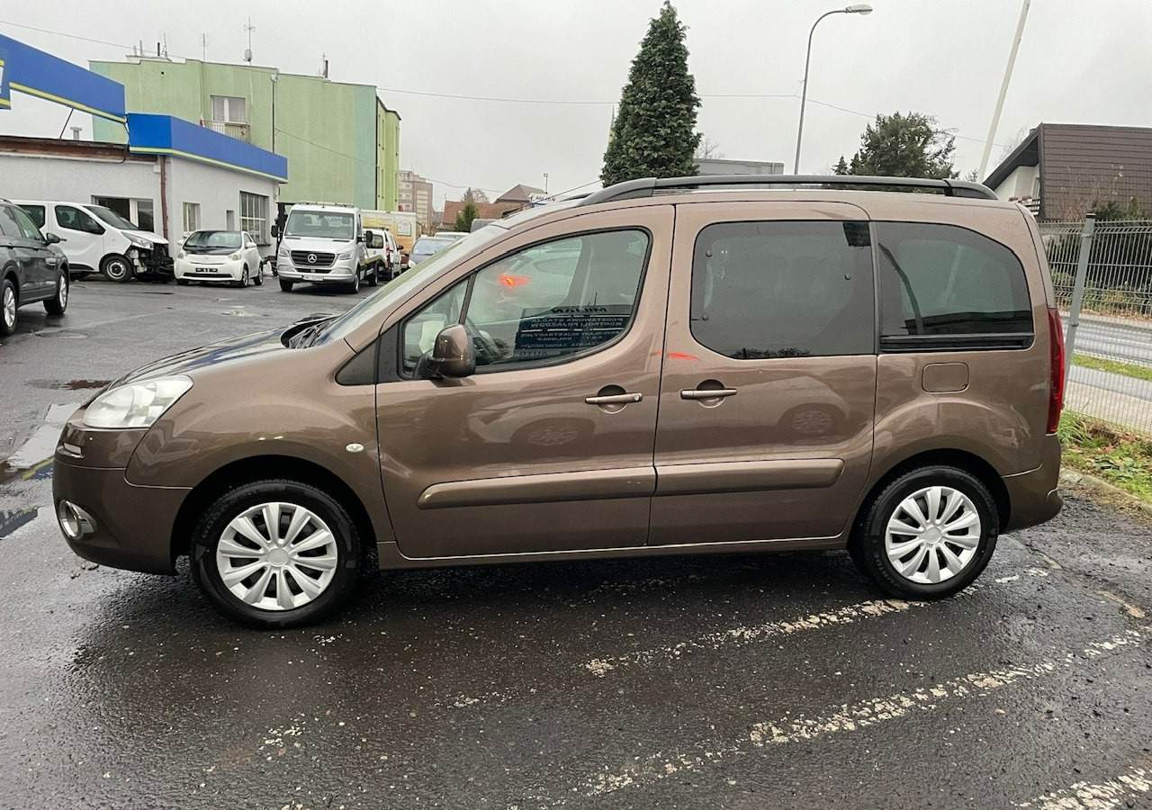 Peugeot Partner II Peugeot Partner Tepee 1.6 VTi 120KM Family Model 2013 - سيارة ستيشن: صورة 2 Peugeot Partner II Peugeot Partner Tepee 1.6 VTi 120KM Family Model 2013 - سيارة ستيشن: صورة 2