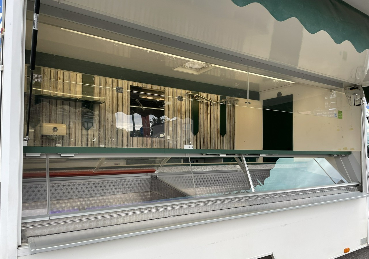 Renault Master Autosklep Gastronomiczny Food Truck Foodtruck sklep W-zasil 2015 - شاحنة بيع الطعام: صورة 3 Renault Master Autosklep Gastronomiczny Food Truck Foodtruck sklep W-zasil 2015 - شاحنة بيع الطعام: صورة 3