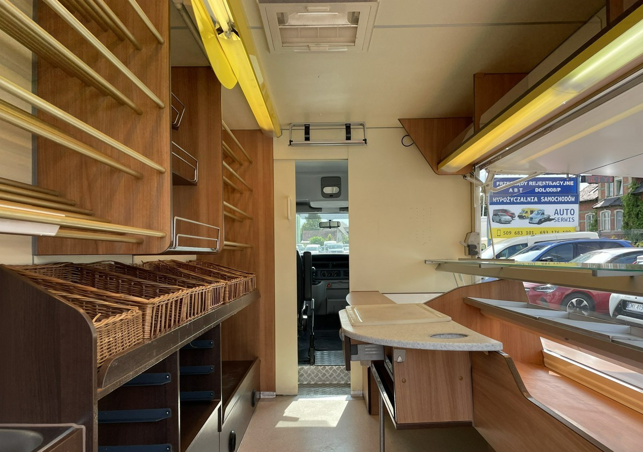Renault Master Autosklep pieczywa Sklep Gastronomiczny Food Truck Foodtruck 2009 - شاحنة بيع الطعام: صورة 3 Renault Master Autosklep pieczywa Sklep Gastronomiczny Food Truck Foodtruck 2009 - شاحنة بيع الطعام: صورة 3