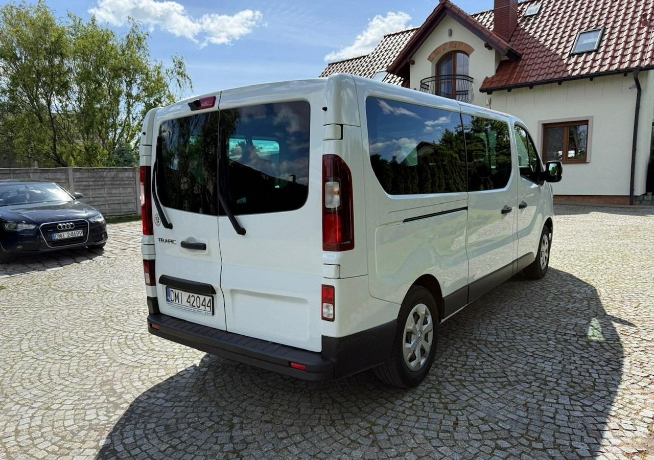 Renault Trafic III 2.0dci 110KM L2H1 LONG 9-osobowy 2xKlima Navi Kamera 2022 - سيارة: صورة 3 Renault Trafic III 2.0dci 110KM L2H1 LONG 9-osobowy 2xKlima Navi Kamera 2022 - سيارة: صورة 3