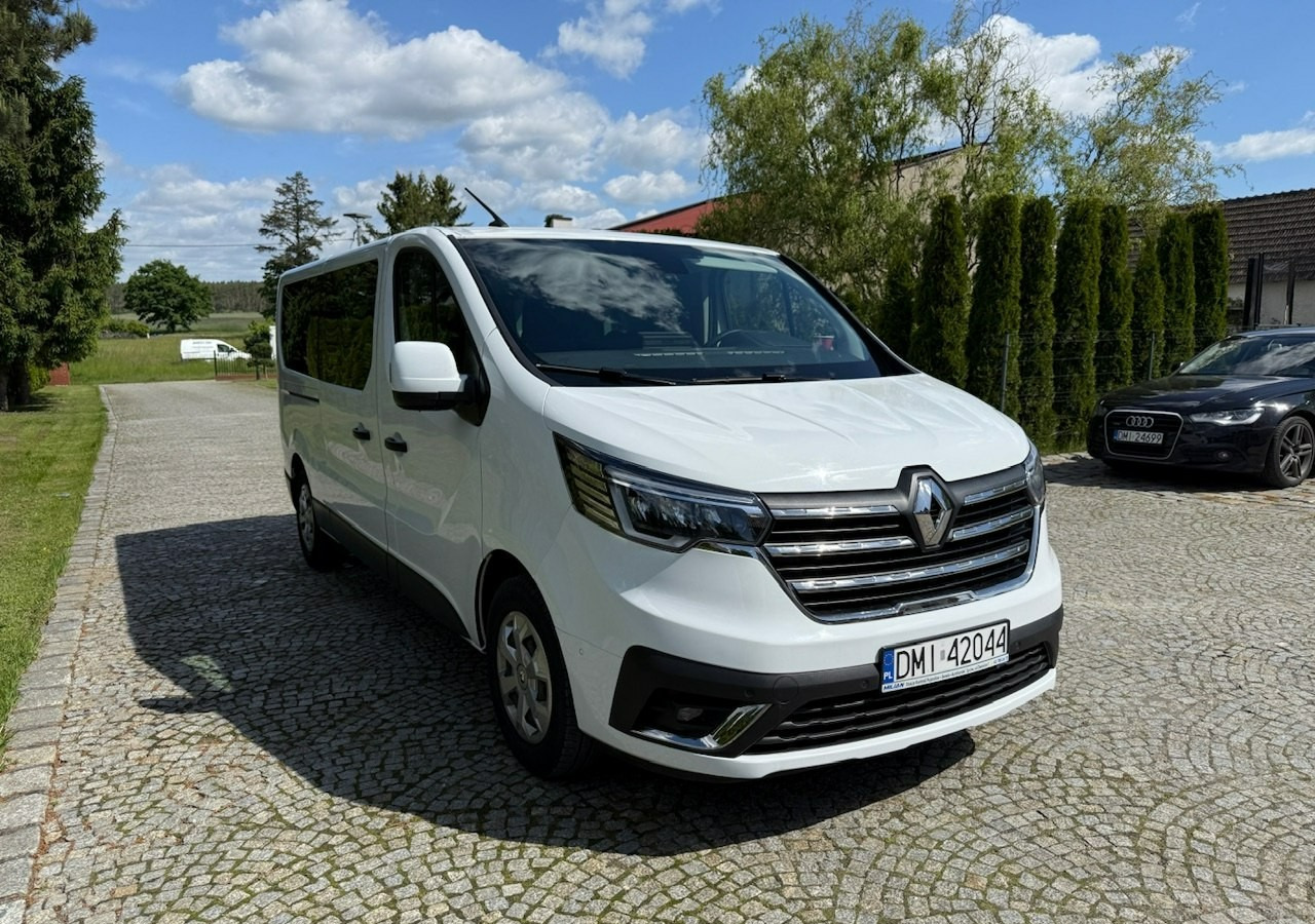 Renault Trafic III 2.0dci 110KM L2H1 LONG 9-osobowy 2xKlima Navi Kamera 2022 - سيارة: صورة 5 Renault Trafic III 2.0dci 110KM L2H1 LONG 9-osobowy 2xKlima Navi Kamera 2022 - سيارة: صورة 5