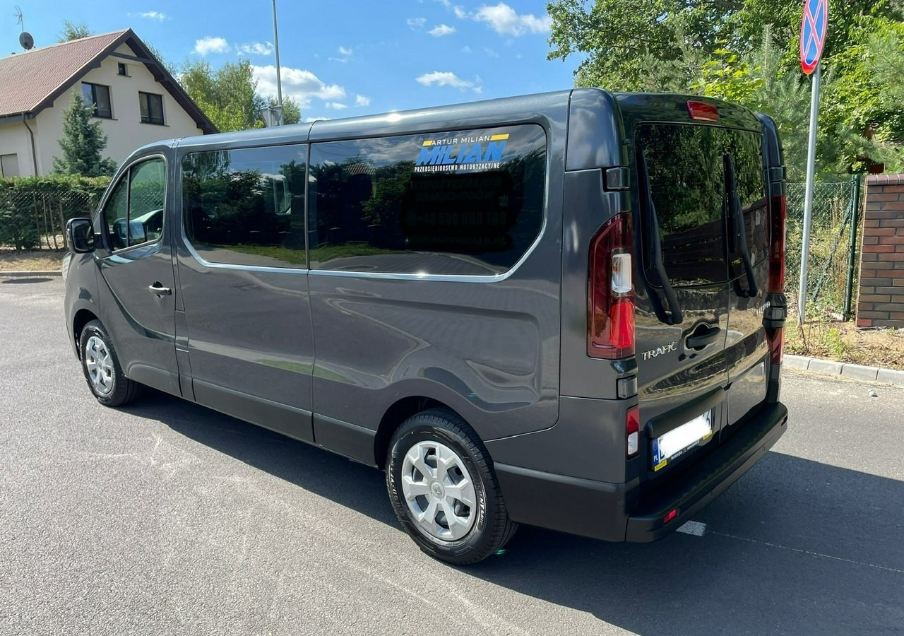 Renault Trafic III 2.0dci 150KM 9-osobowy do przewozu niepełnosprawnych RAMPA 2022 PFRO - سيارة: صورة 4 Renault Trafic III 2.0dci 150KM 9-osobowy do przewozu niepełnosprawnych RAMPA 2022 PFRO - سيارة: صورة 4