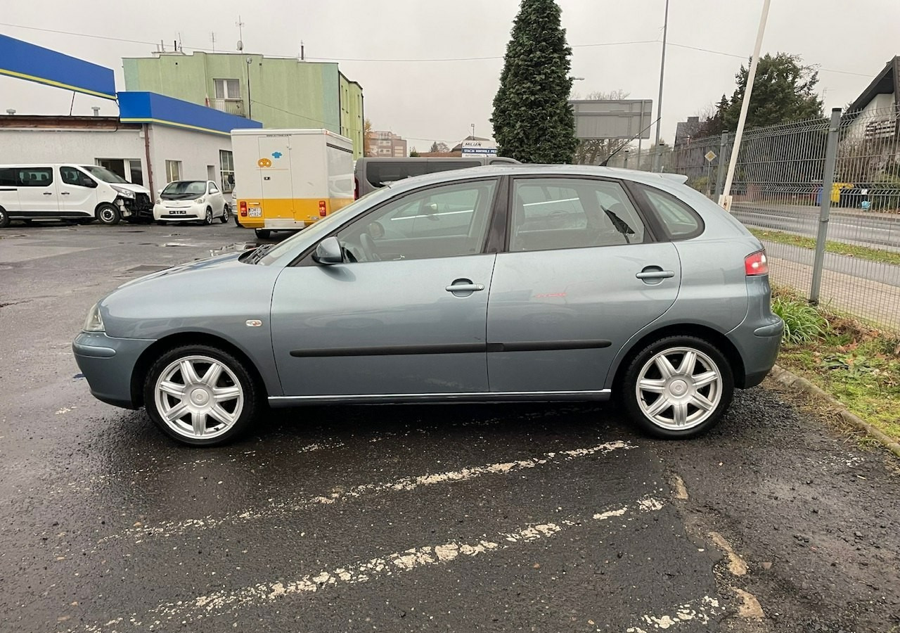 SEAT Ibiza IV 1,4 16V 75KM Sport Edition 1właściciel Klimatronik Alufelgi 2006 - هاتشباك: صورة 2 SEAT Ibiza IV 1,4 16V 75KM Sport Edition 1właściciel Klimatronik Alufelgi 2006 - هاتشباك: صورة 2