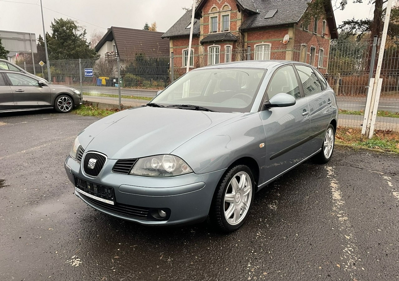 SEAT Ibiza IV 1,4 16V 75KM Sport Edition 1właściciel Klimatronik Alufelgi 2006 - هاتشباك: صورة 1 SEAT Ibiza IV 1,4 16V 75KM Sport Edition 1właściciel Klimatronik Alufelgi 2006 - هاتشباك: صورة 1