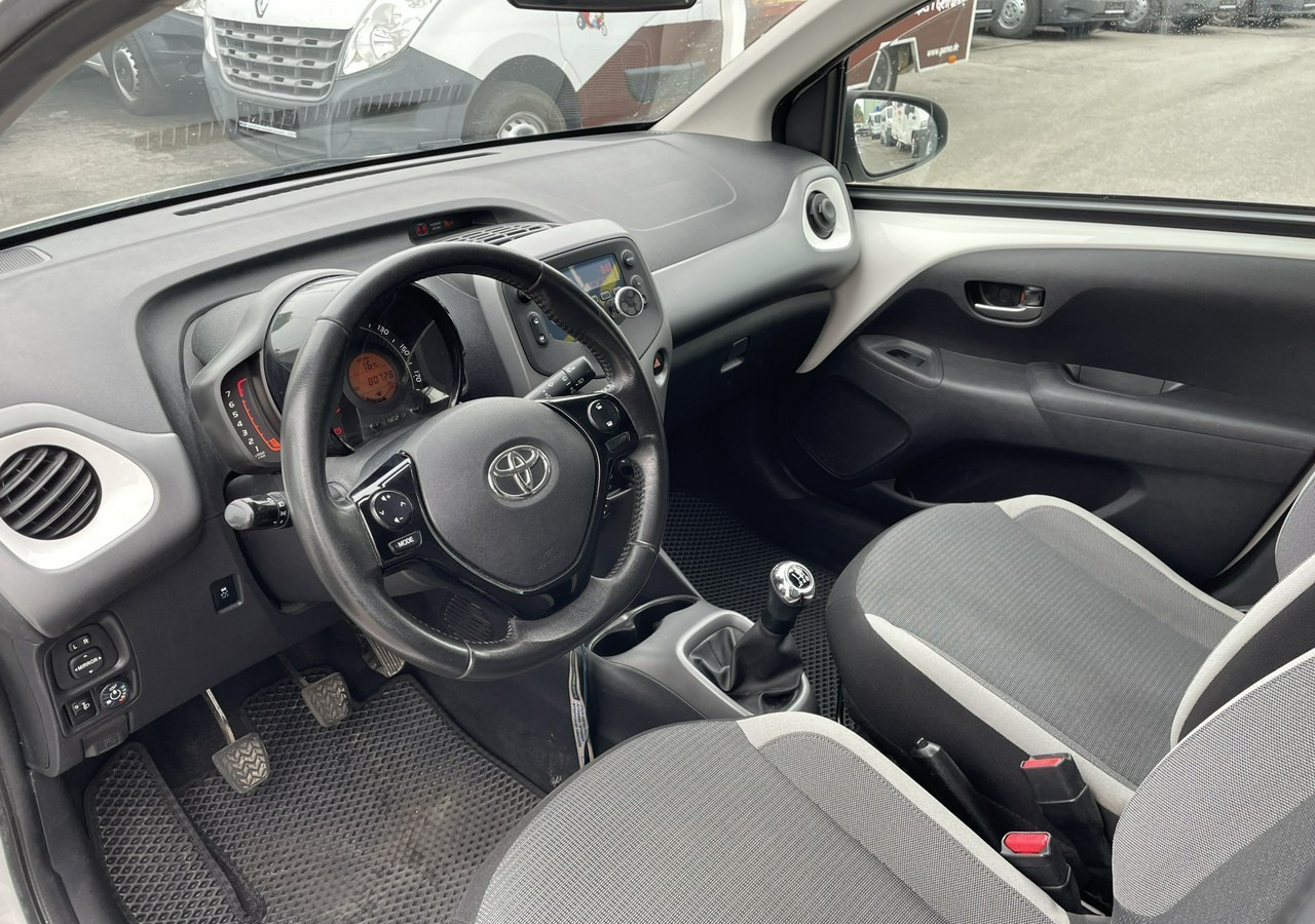 Toyota Aygo II Toyota Aygo 1.0 VVT-i JBL Edition bezyna+LPG Salon PL 2020 - هاتشباك: صورة 5 Toyota Aygo II Toyota Aygo 1.0 VVT-i JBL Edition bezyna+LPG Salon PL 2020 - هاتشباك: صورة 5