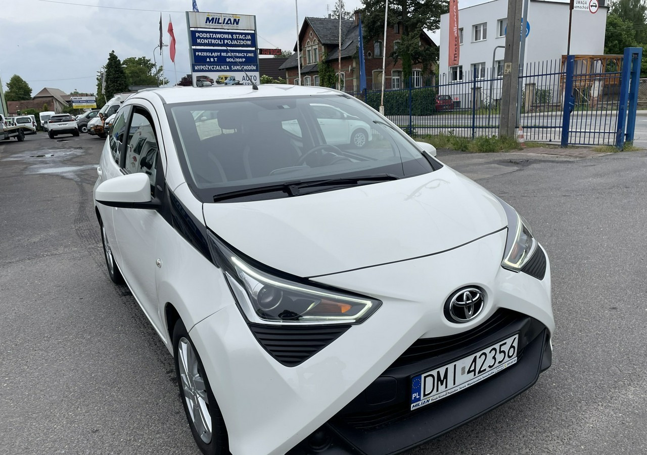 Toyota Aygo II Toyota Aygo 1.0 VVT-i JBL Edition bezyna+LPG Salon PL 2020 - هاتشباك: صورة 4 Toyota Aygo II Toyota Aygo 1.0 VVT-i JBL Edition bezyna+LPG Salon PL 2020 - هاتشباك: صورة 4