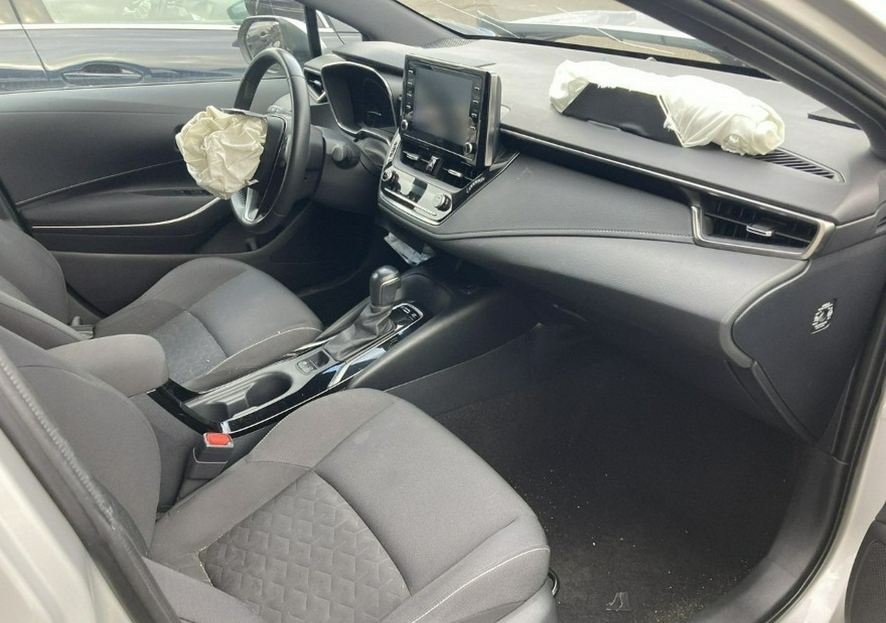 Toyota Corolla XII Corolla 1.8 Hybrid 102KM Comfort Salon PL 2020 - هاتشباك: صورة 4 Toyota Corolla XII Corolla 1.8 Hybrid 102KM Comfort Salon PL 2020 - هاتشباك: صورة 4