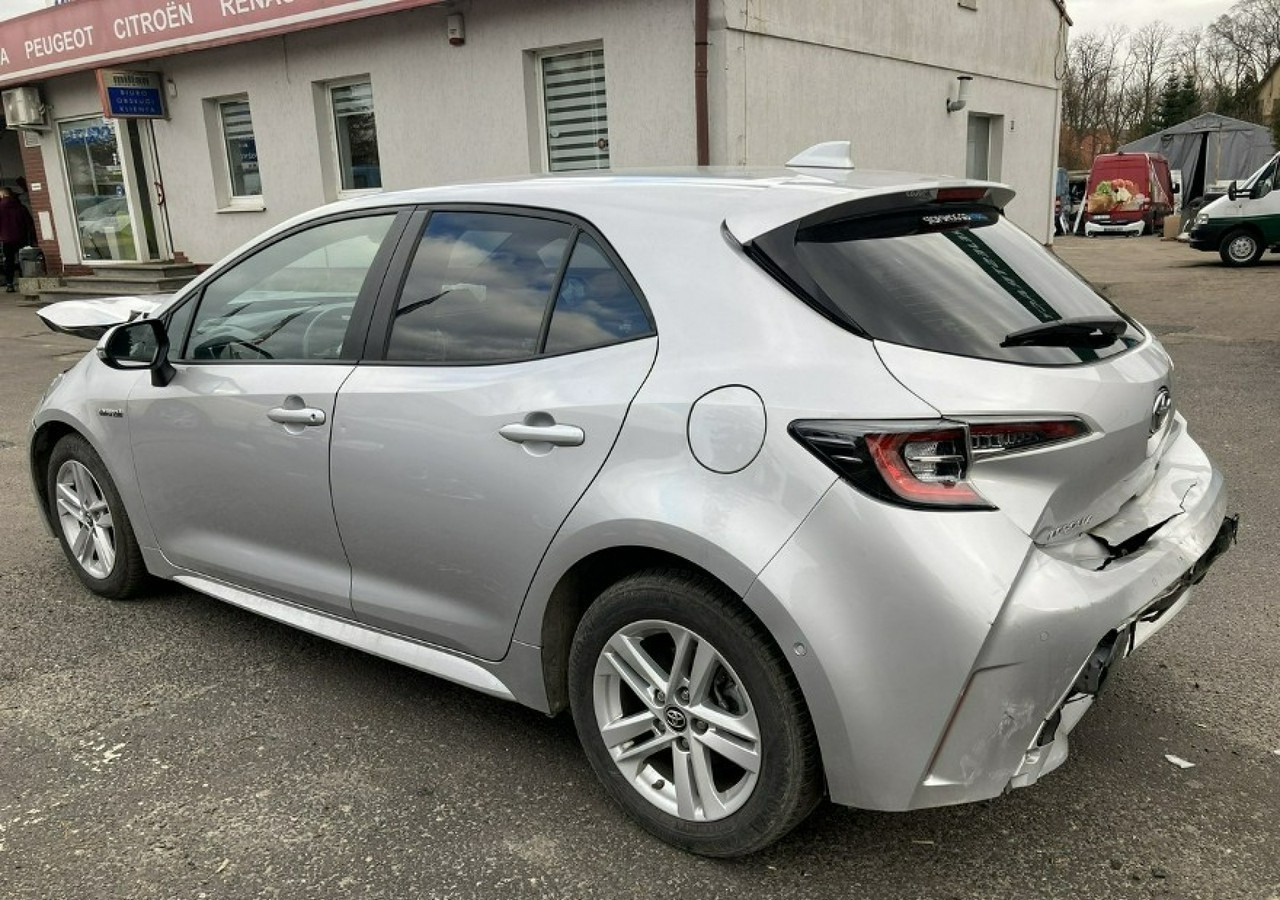 Toyota Corolla XII Corolla 1.8 Hybrid 102KM Comfort Salon PL 2020 - هاتشباك: صورة 2 Toyota Corolla XII Corolla 1.8 Hybrid 102KM Comfort Salon PL 2020 - هاتشباك: صورة 2