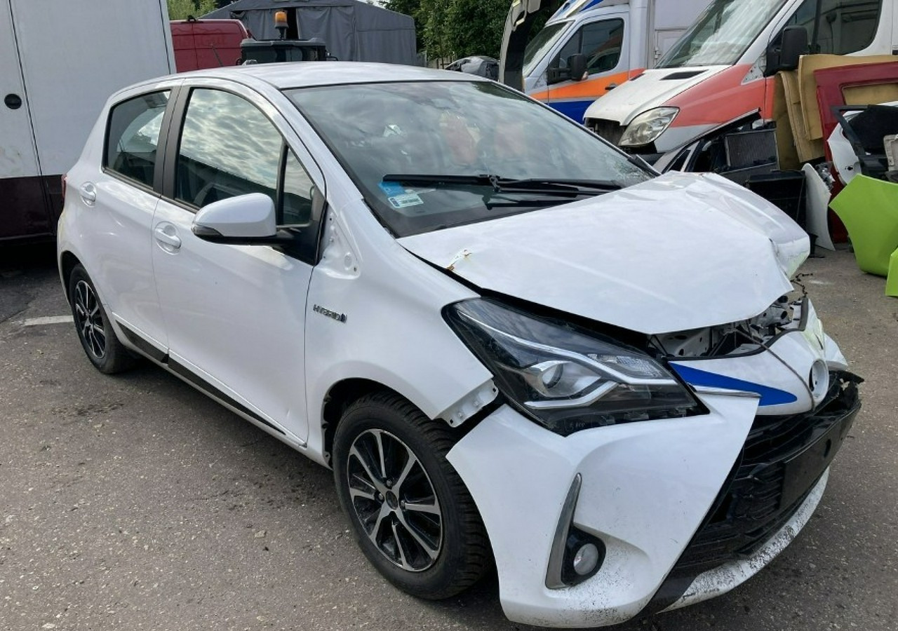Toyota Yaris III Toyota Yaris Hybrid 1.5 VVT-i Y20 Model 2019 Salon PL - سيارة: صورة 1 Toyota Yaris III Toyota Yaris Hybrid 1.5 VVT-i Y20 Model 2019 Salon PL - سيارة: صورة 1