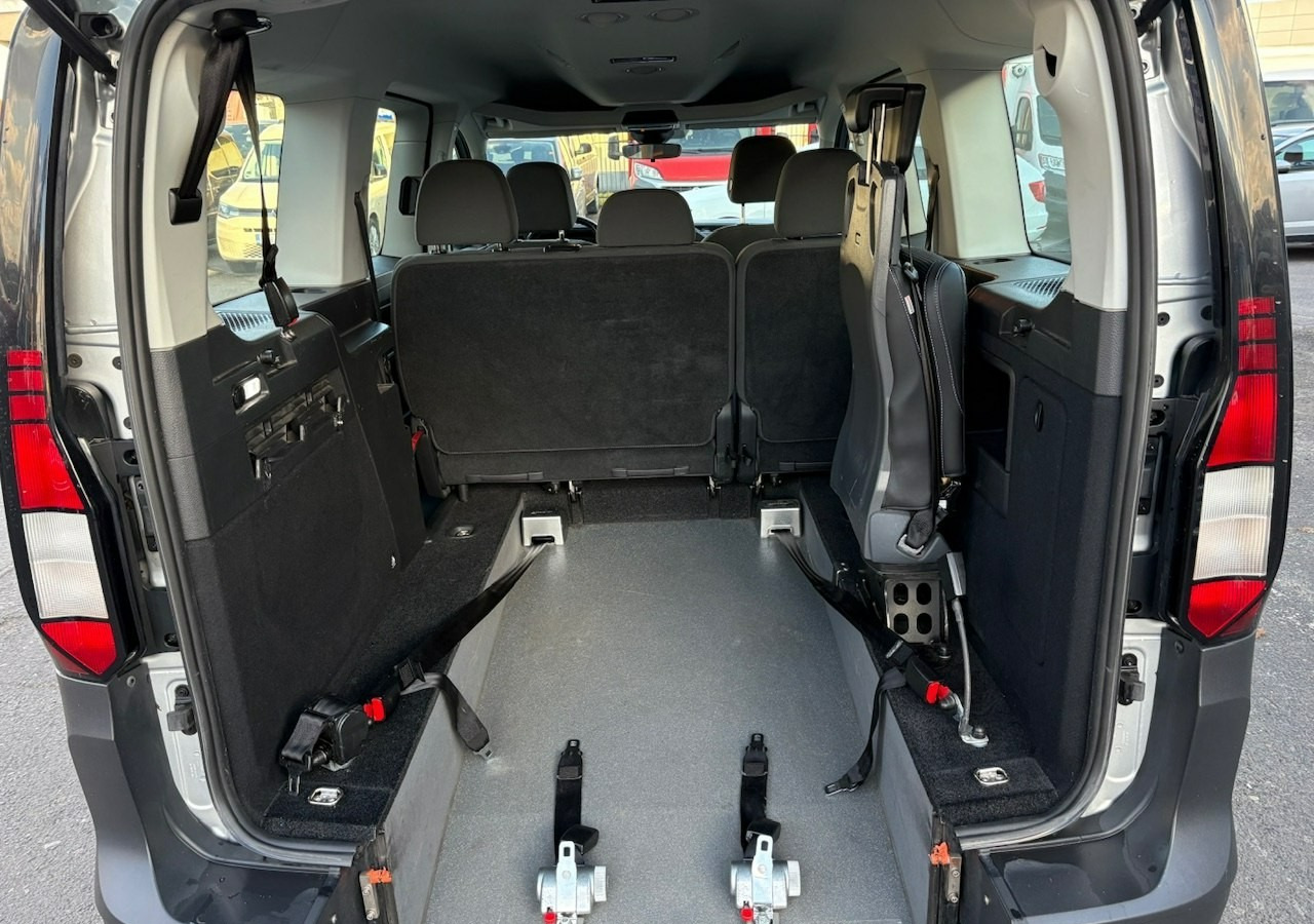 Volkswagen Caddy III Caddy 2.0TDI dla Niepełnosprawnych inwalida rampa Model 2022 PFRON - سيارة ستيشن: صورة 4 Volkswagen Caddy III Caddy 2.0TDI dla Niepełnosprawnych inwalida rampa Model 2022 PFRON - سيارة ستيشن: صورة 4