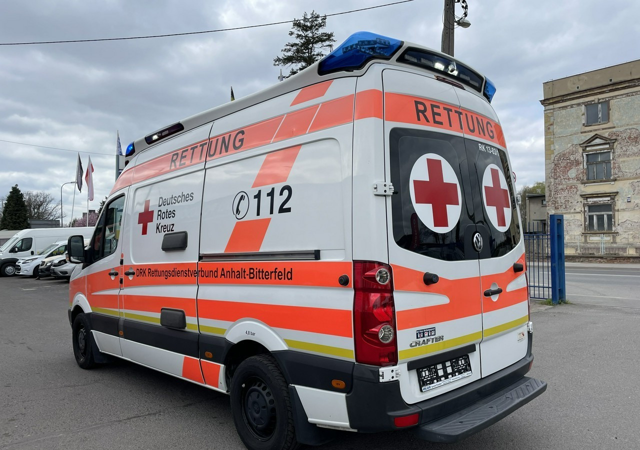 Volkswagen Crafter Crafter 2.0-163KM Karetka Ambulans Wyposażony Model 2016 - سيارة اسعاف: صورة 4 Volkswagen Crafter Crafter 2.0-163KM Karetka Ambulans Wyposażony Model 2016 - سيارة اسعاف: صورة 4