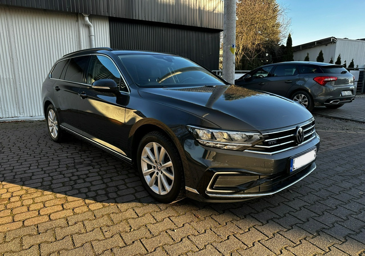 Volkswagen Passat B8 GTE 1.4TSI 218KM Hybryda Plug-in zasięg 50km Panorama*Navi*Skóra*FV2 - سيارة: صورة 2 Volkswagen Passat B8 GTE 1.4TSI 218KM Hybryda Plug-in zasięg 50km Panorama*Navi*Skóra*FV2 - سيارة: صورة 2