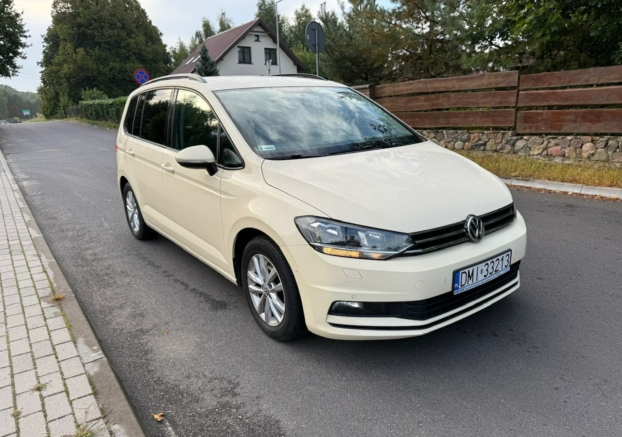 Volkswagen Touran III 2.0 TDI DSG 120 KM Automat 7osobowy Klima Skóra Full Serwis 2020 - سيارة ستيشن: صورة 1 Volkswagen Touran III 2.0 TDI DSG 120 KM Automat 7osobowy Klima Skóra Full Serwis 2020 - سيارة ستيشن: صورة 1