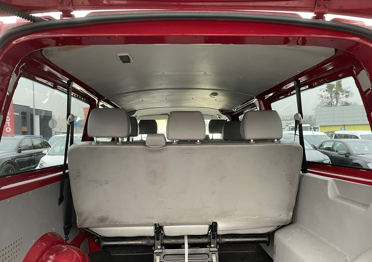 سيارة Volkswagen Transporter T5 Transporter T5 Lift 2.0 Tdi 9-osob Klima 2011: صورة 10
