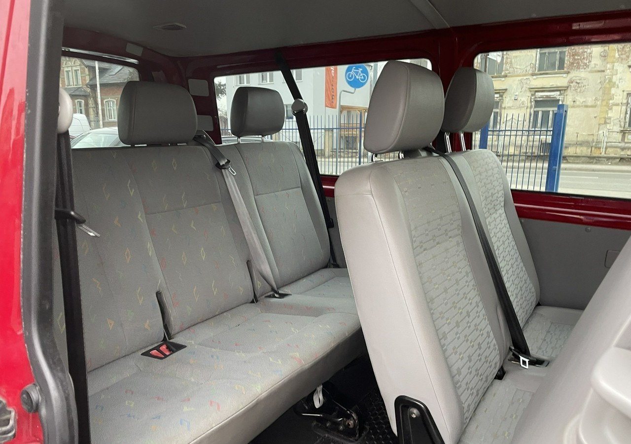 سيارة Volkswagen Transporter T5 Transporter T5 Lift 2.0 Tdi 9-osob Klima 2011: صورة 13
