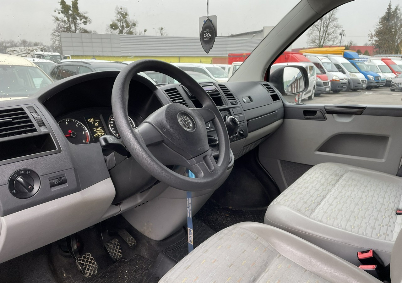 سيارة Volkswagen Transporter T5 Transporter T5 Lift 2.0 Tdi 9-osob Klima 2011: صورة 6