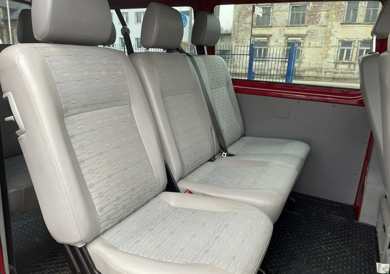 سيارة Volkswagen Transporter T5 Transporter T5 Lift 2.0 Tdi 9-osob Klima 2011: صورة 12
