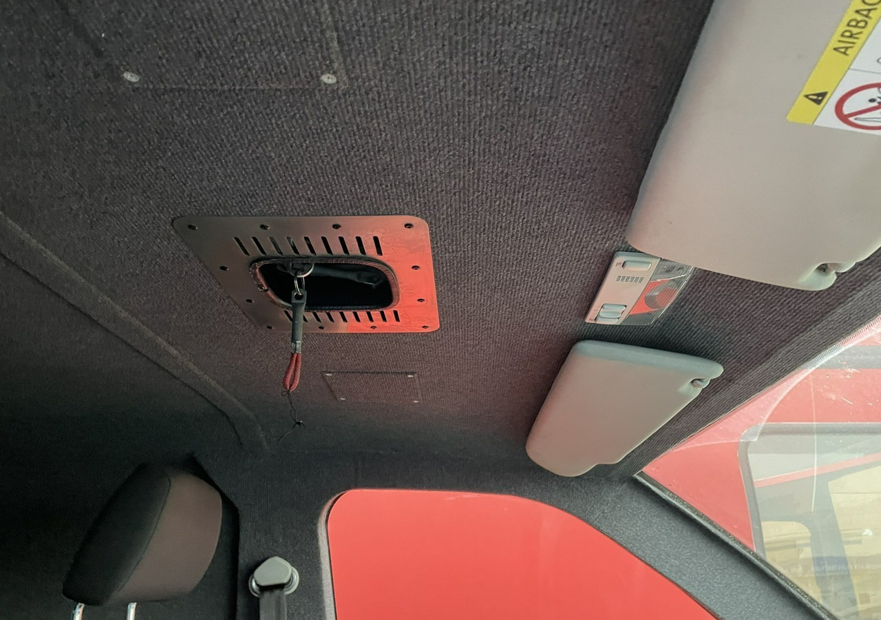 Volkswagen Transporter T6 Transporter Bankowóz kuloodporny opanceżony Model 2018 - هاوي تجميع المركبات: صورة 5 Volkswagen Transporter T6 Transporter Bankowóz kuloodporny opanceżony Model 2018 - هاوي تجميع المركبات: صورة 5