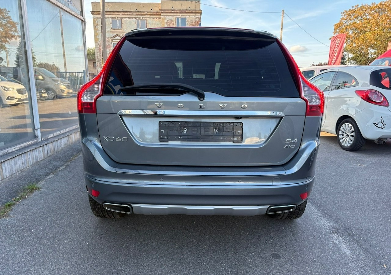 Volvo XC60 I Volvo XC 60 2,4 D4 AWD 190KM Summum Navi Panorama Skóry Kamera 2017 - سيارة دفع رباعي: صورة 4 Volvo XC60 I Volvo XC 60 2,4 D4 AWD 190KM Summum Navi Panorama Skóry Kamera 2017 - سيارة دفع رباعي: صورة 4