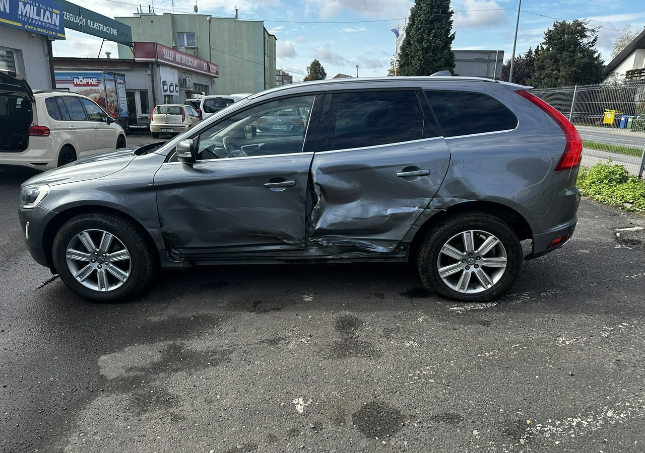 Volvo XC60 I Volvo XC 60 D4AWD Bogate wyposażenie 2017 - سيارة دفع رباعي: صورة 4 Volvo XC60 I Volvo XC 60 D4AWD Bogate wyposażenie 2017 - سيارة دفع رباعي: صورة 4