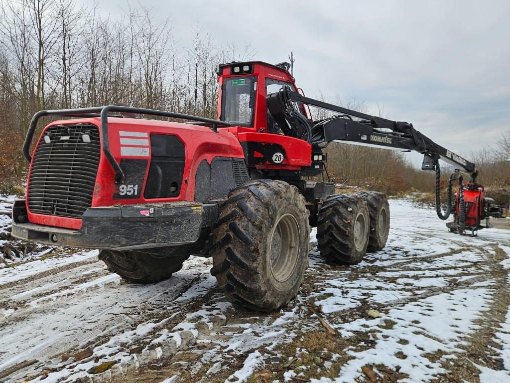 Komatsu 951 - حصادة الأخشاب: صورة 3 Komatsu 951 - حصادة الأخشاب: صورة 3