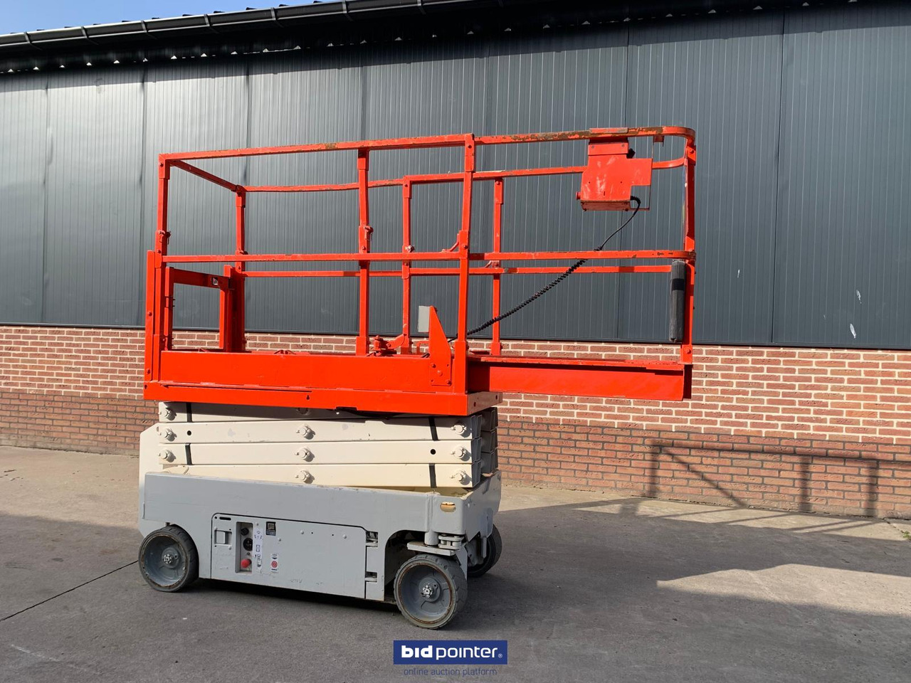 Genie GS-1932 - schaarhoogwerker - 7.85 mtr werkhoogte - BJ 2011 - رافعة هيدروليكية مقصية: صورة 2 Genie GS-1932 - schaarhoogwerker - 7.85 mtr werkhoogte - BJ 2011 - رافعة هيدروليكية مقصية: صورة 2