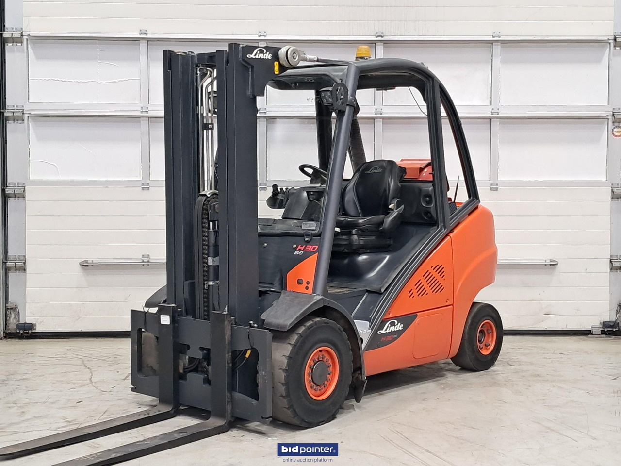 Linde H30T-02 LPG vorkheftruck - رافعة شوكية تعمل بالغاز: صورة 1 Linde H30T-02 LPG vorkheftruck - رافعة شوكية تعمل بالغاز: صورة 1