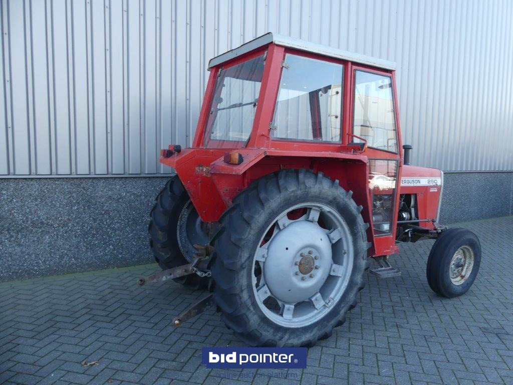 Massey Ferguson 260 with 4226 Hours and powersteering - جرار: صورة 2 Massey Ferguson 260 with 4226 Hours and powersteering - جرار: صورة 2